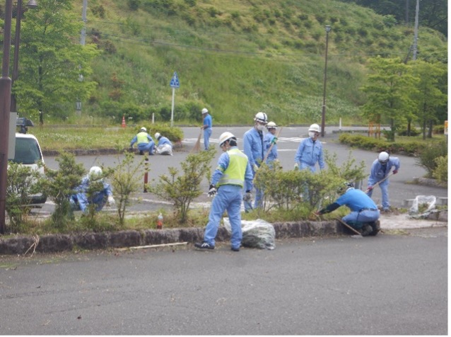公共駐車場の清掃