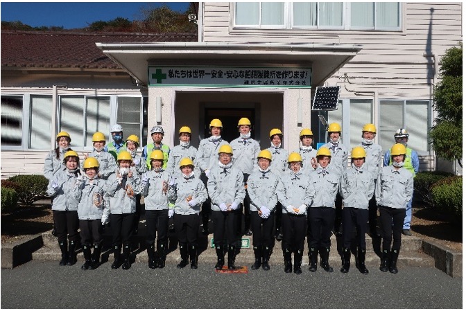 大会議室前で全員集合